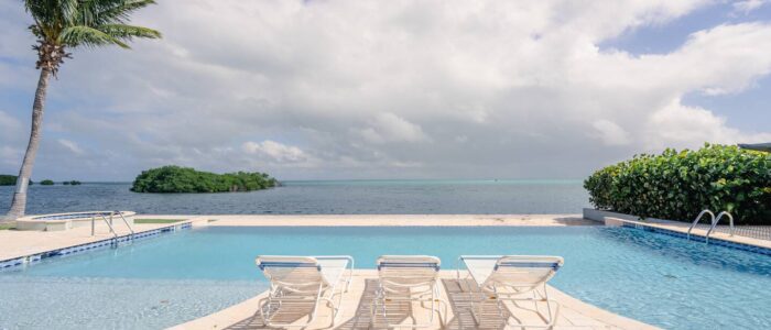 Turtle Cove Luxury Sea Front Family Escape 1