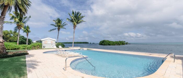 Turtle Cove Luxury Sea Front Family Escape 26