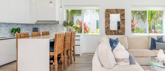 Luxury 3 Bedroom Waterfront Condo in Paradise 8