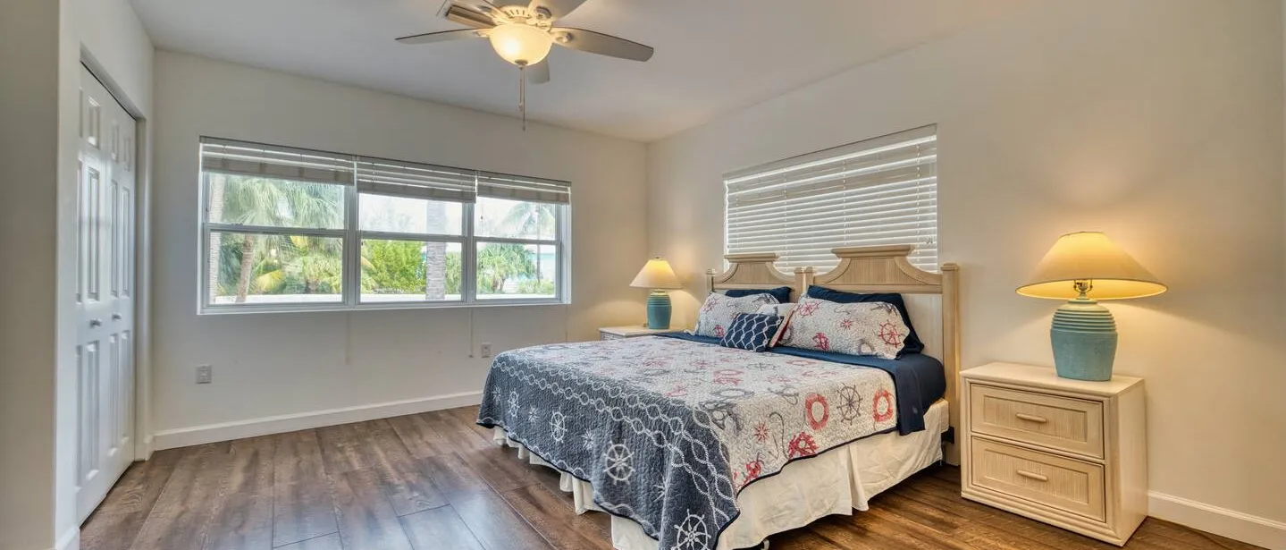 Oceanside Townhome with Watersports at Fingertips! — photo 4 of 53