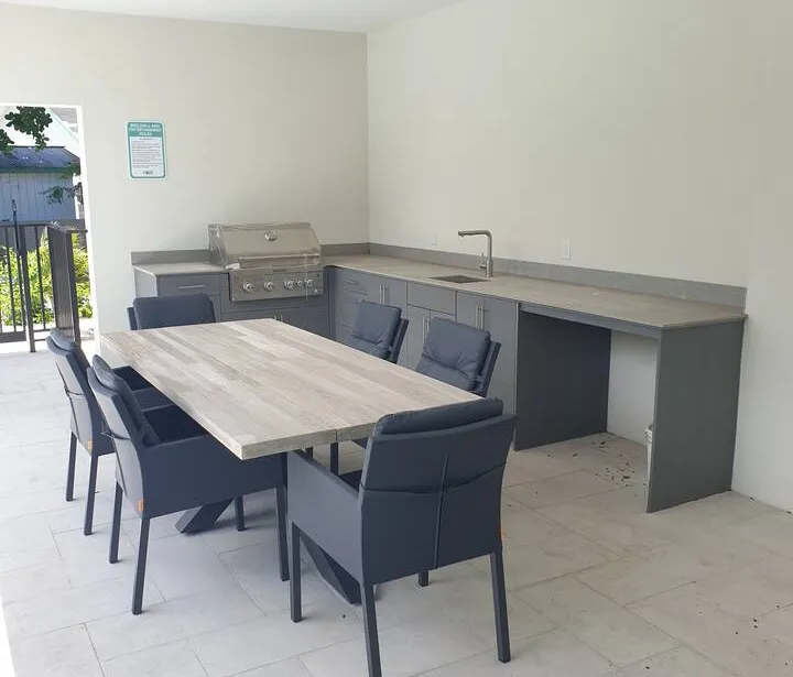 Modern 2 bedroom walking distance to the beach! — photo 12 of 32