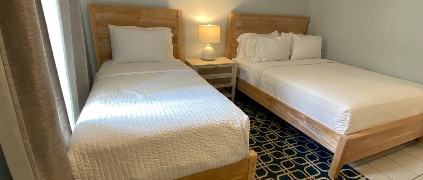 Resort Style 2br/2ba Condo on Seven Mile Beach — photo 34 of 55