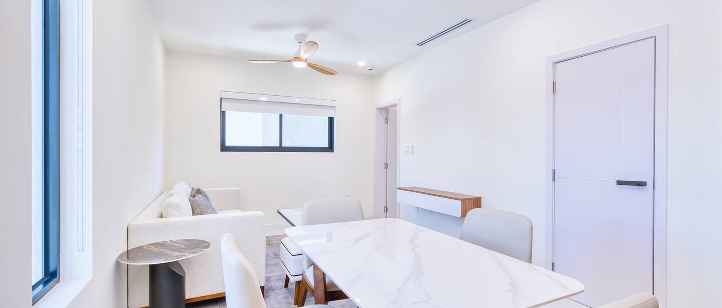 2 Bed Modern Condo with Gym and Stylish Pool Area — photo 15 of 18