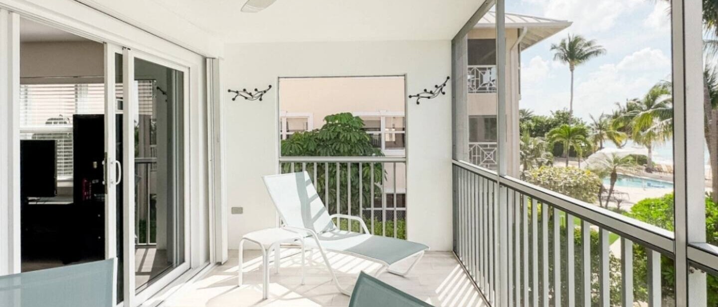 Aqua Bay Premium 7Mile Beach Family Unit — photo 19 of 34