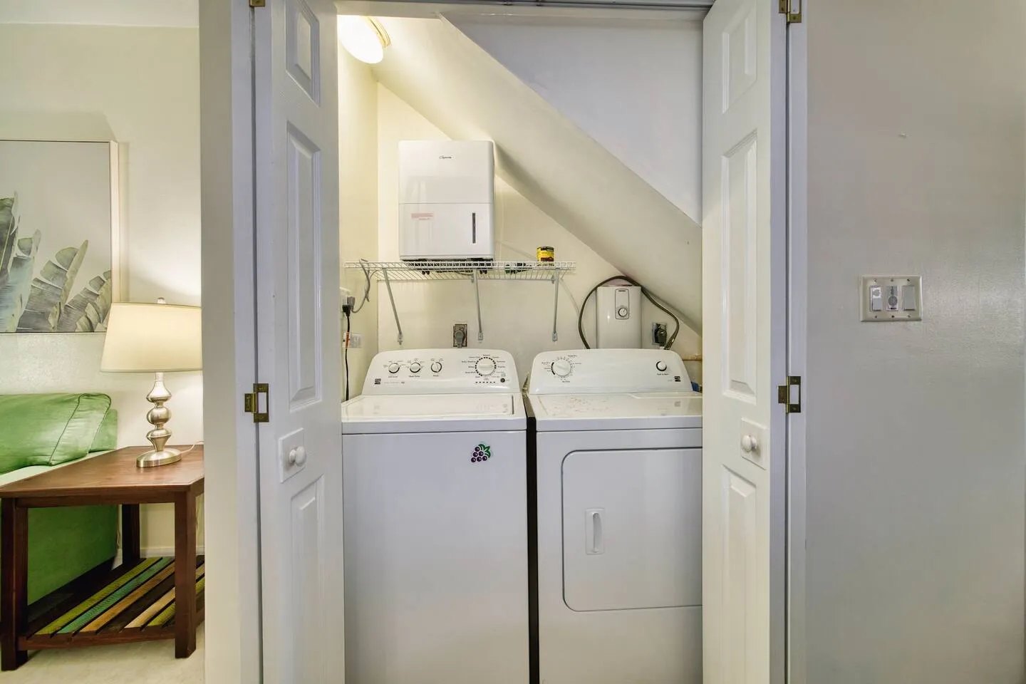 2BR/2BA Peaceful Retreat • Patio • Walk to Beach — photo 6 of 13