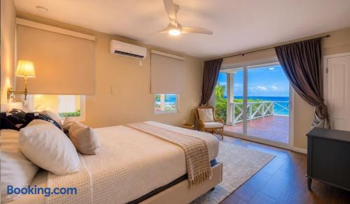 4bd Beach Villa, Private Deck on Sand — photo 35 of 35