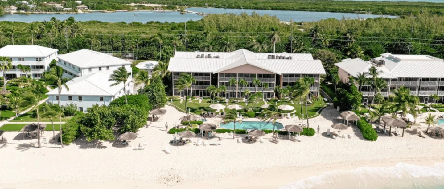 Aqua Bay Premium 7Mile Beach Family Unit — main photo