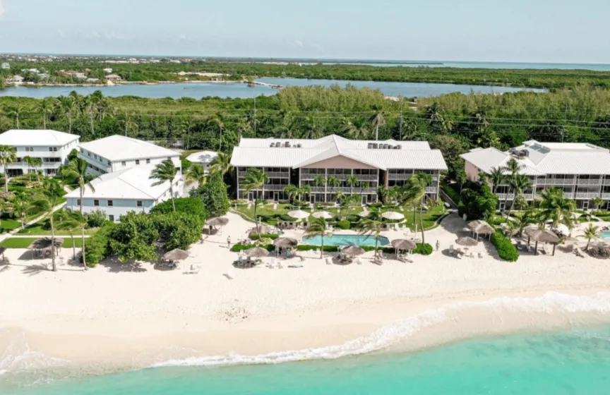 Aqua Bay Premium 7Mile Beach Family Unit