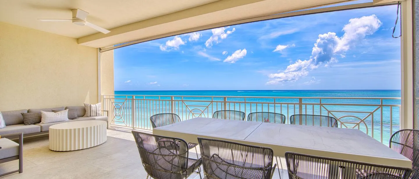 Laguna Del Mar | 3BR Beachfront with Sea Views — photo 8 of 40