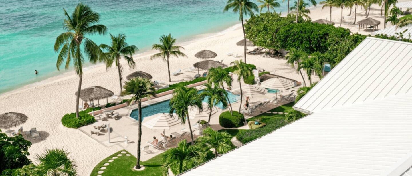 Aqua Bay Premium 7Mile Beach Family Unit — photo 14 of 34