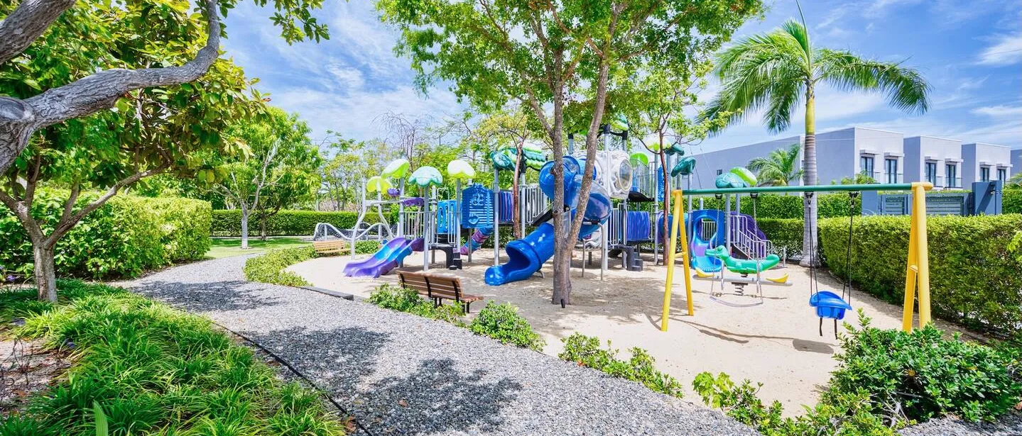 Lush Oasis in the heart of 7mile Beach Area — photo 10 of 28