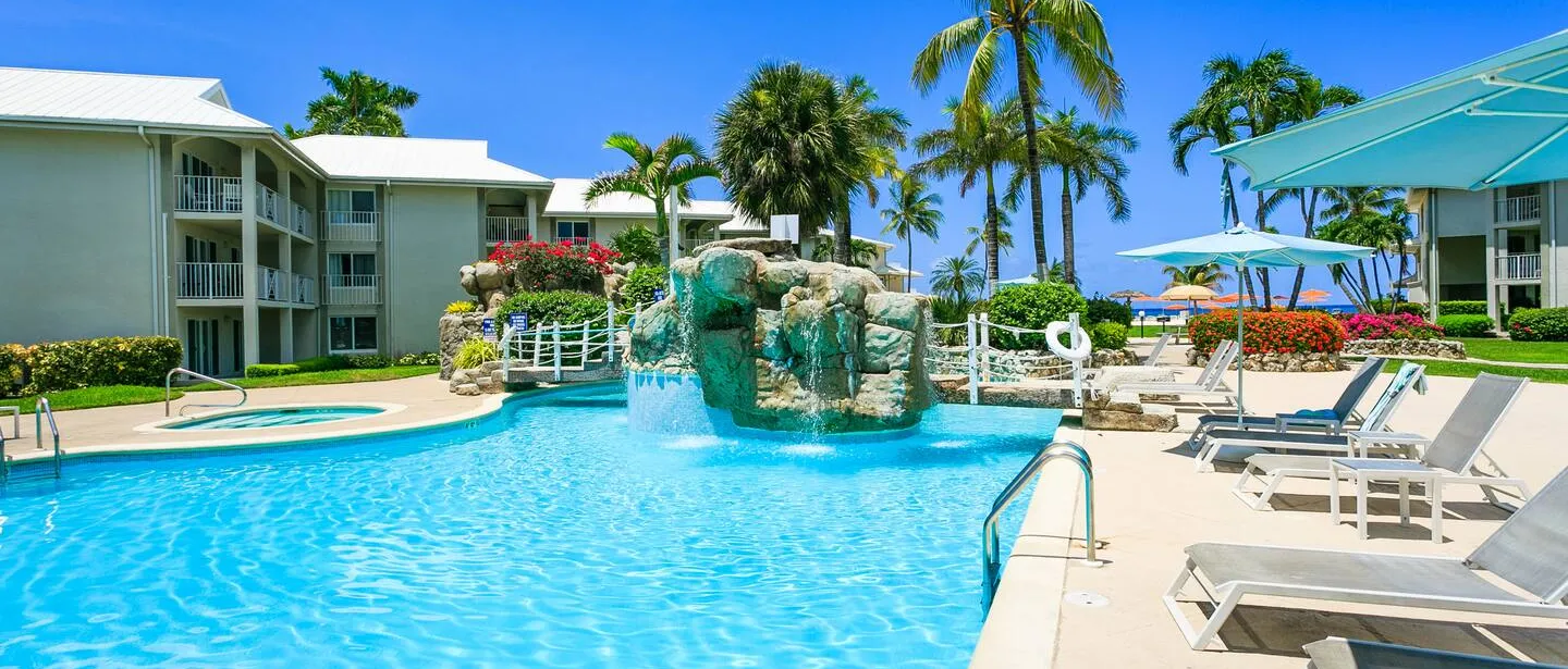 Pool with Hot Tub
