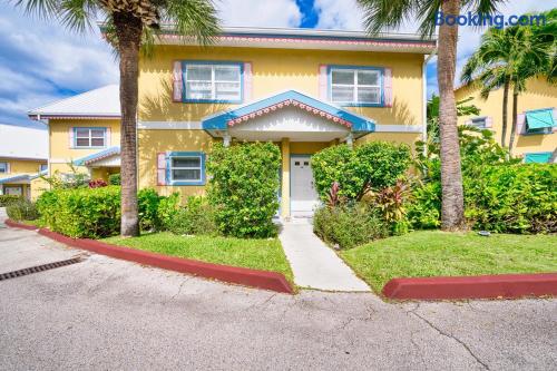 Oceanside Townhome with Watersports at Fingertips! — photo 41 of 53
