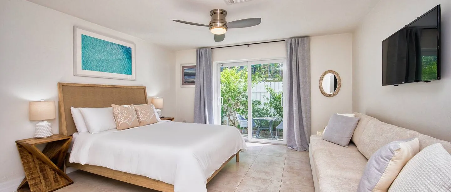 Peaceful Studio | Steps to Beach & Snorkeling — photo 7 of 13