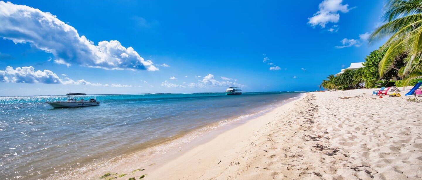 Beachside 2BR | Pool, Tennis & Shipwreck Views — photo 18 of 36