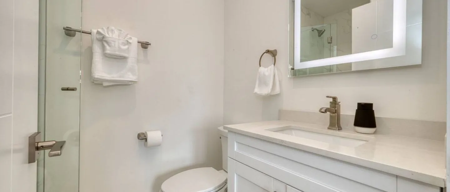1BD 1.5B Cozy, Central Location, Patio and Pool — photo 4 of 16