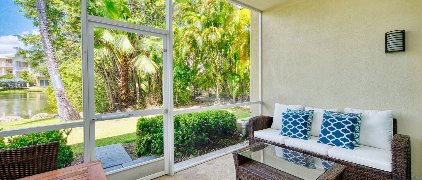 Laguna | Relaxing Family Oasis on Seven Mile Beach — photo 36 of 41