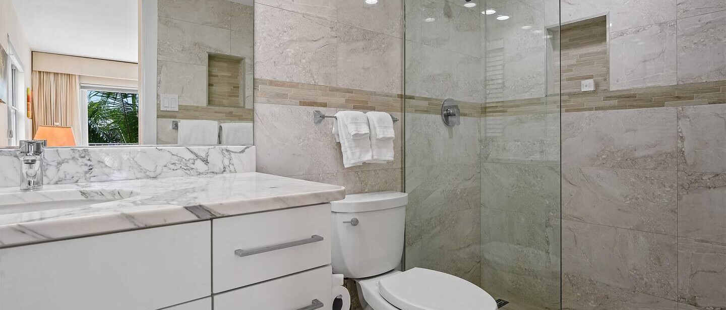 Aqua Bay Premium 7Mile Beach Family Unit — photo 26 of 34