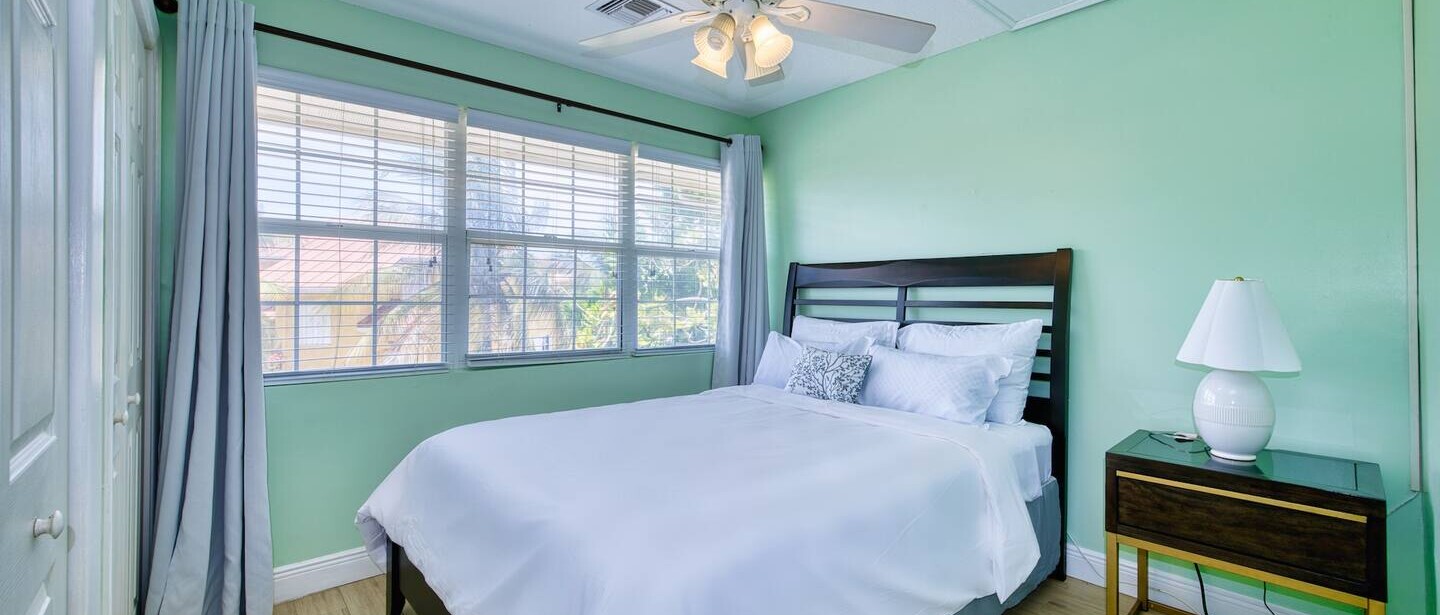 Oceanfront Peace | 2BR with Wave Views — photo 15 of 22