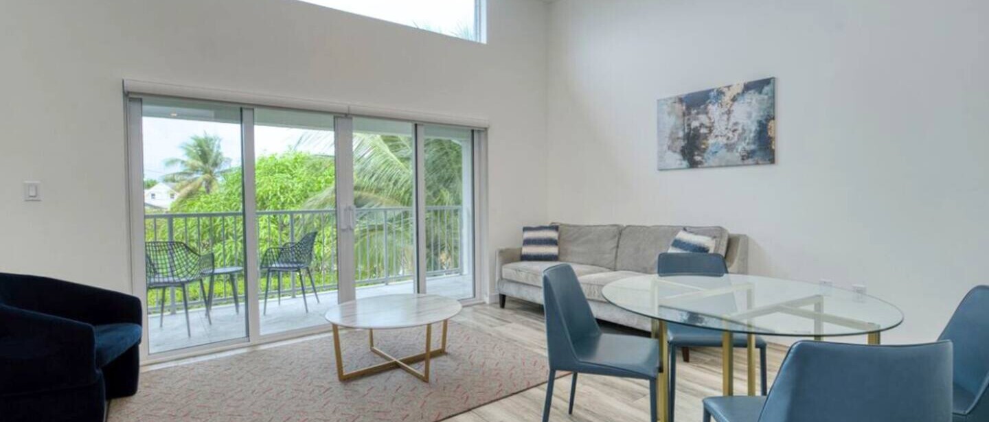 1BD 1.5B Cozy, Central Location, Patio and Pool — photo 15 of 16