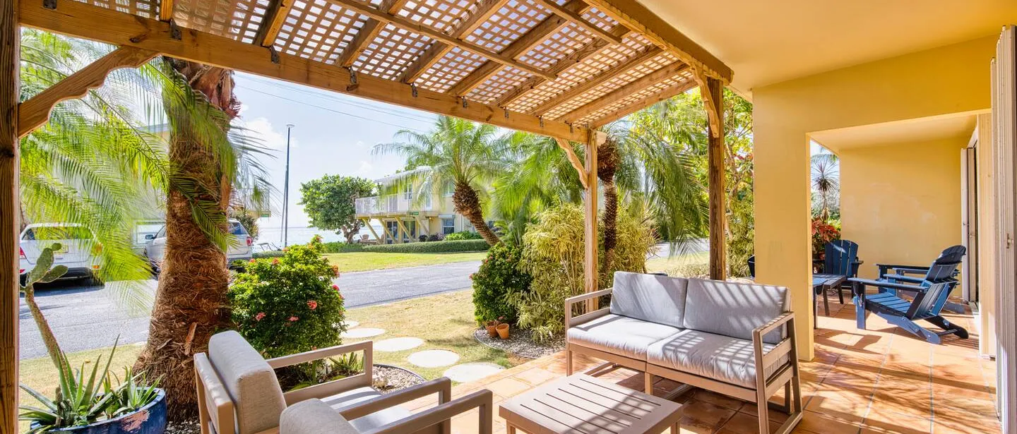 Beachside 2BR | Pool, Tennis & Shipwreck Views — photo 5 of 36