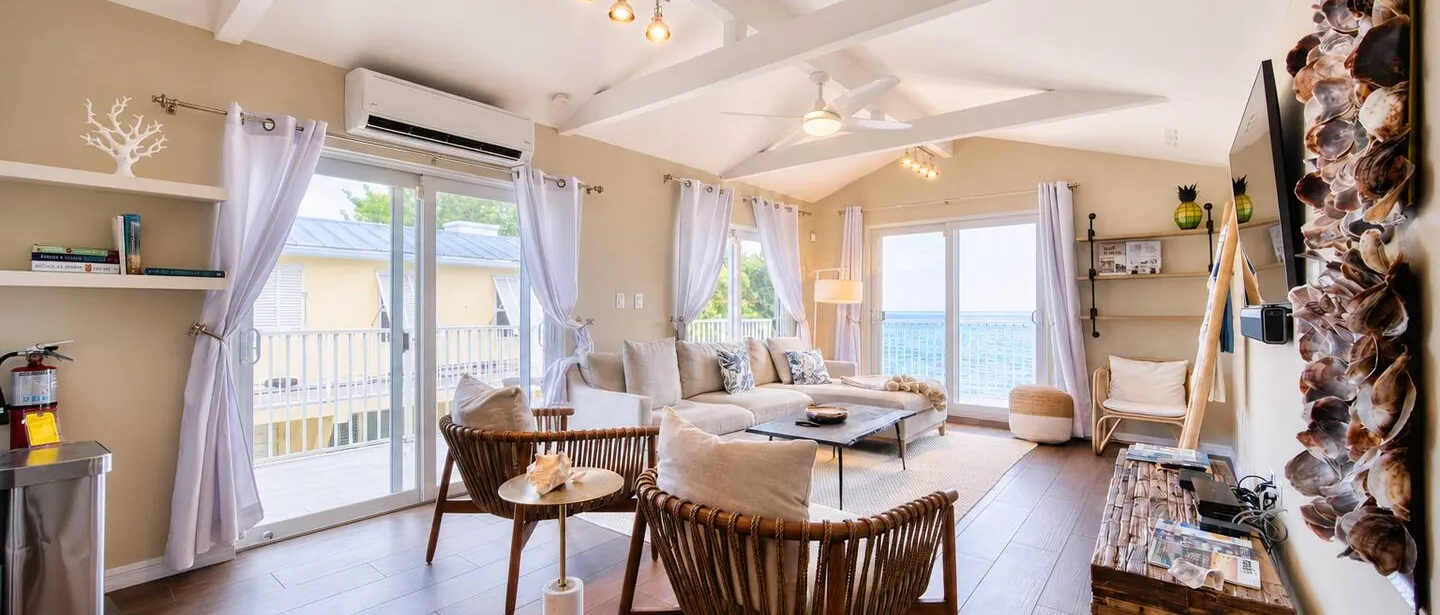 4bd Beach Villa, Private Deck on Sand — photo 2 of 35