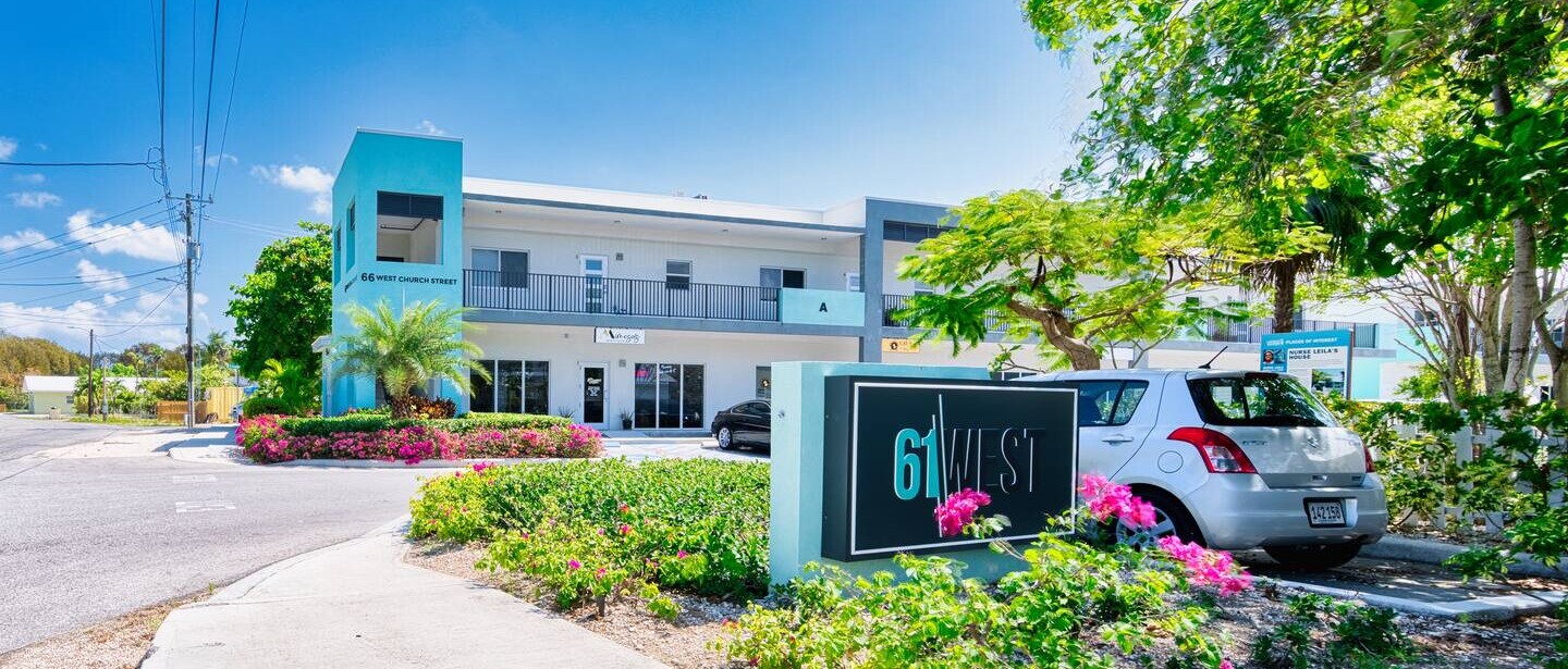 Modern 1 bedroom walking distance to the beach! — photo 19 of 22