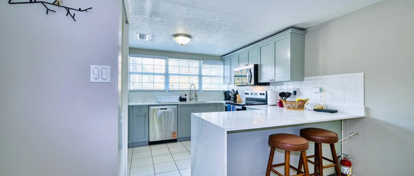 Oceanfront Peace | 2BR with Wave Views — photo 8 of 22