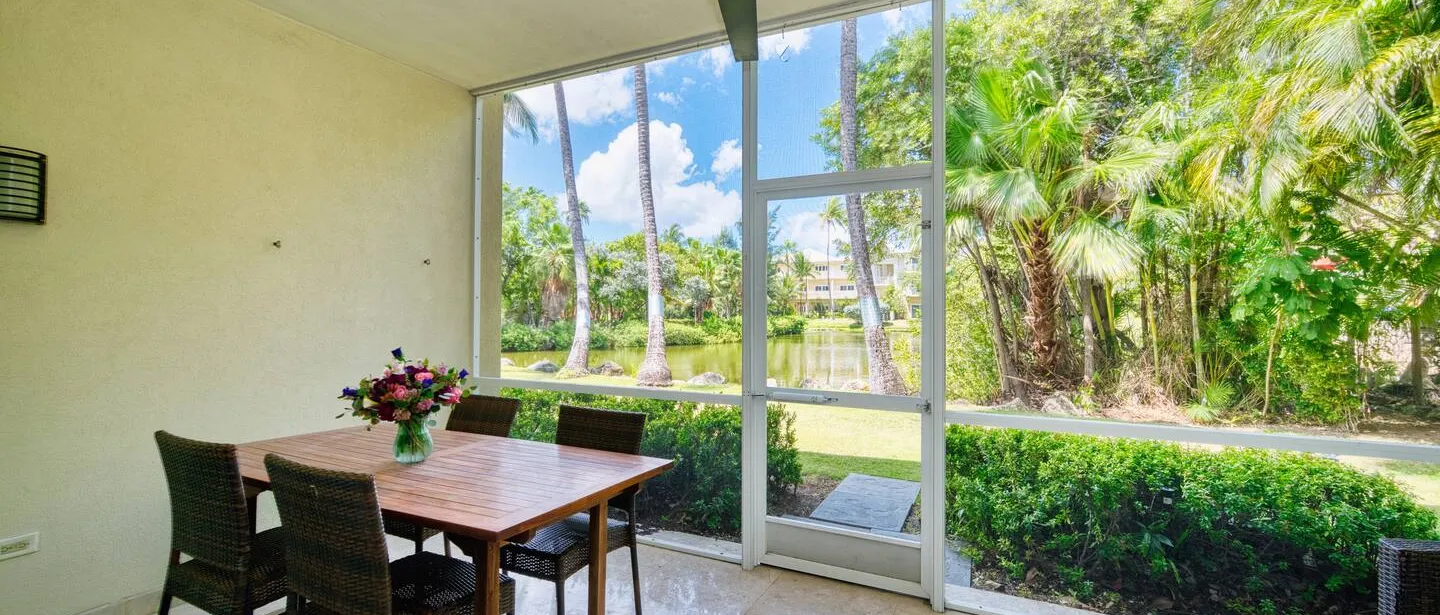 Laguna | Relaxing Family Oasis on Seven Mile Beach — photo 7 of 41