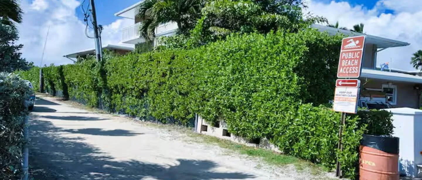 Beach Paradise – 1 Bedroom Home — photo 2 of 19