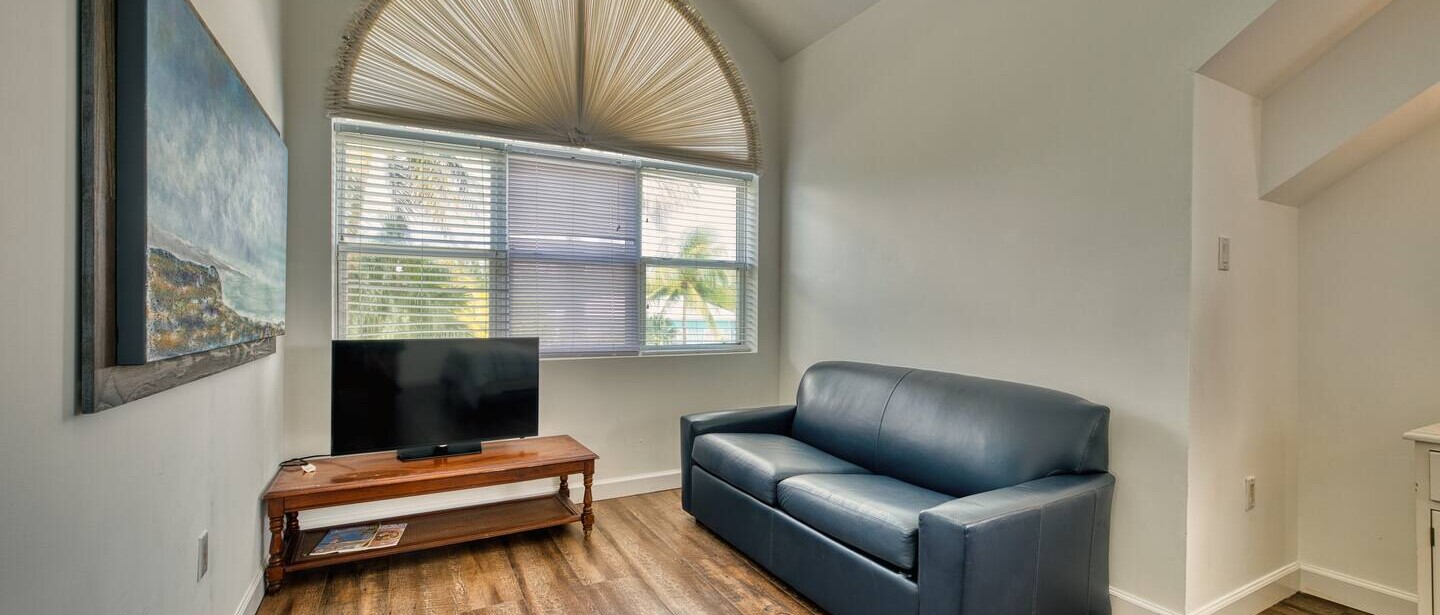 Oceanside Townhome with Watersports at Fingertips! — photo 25 of 53