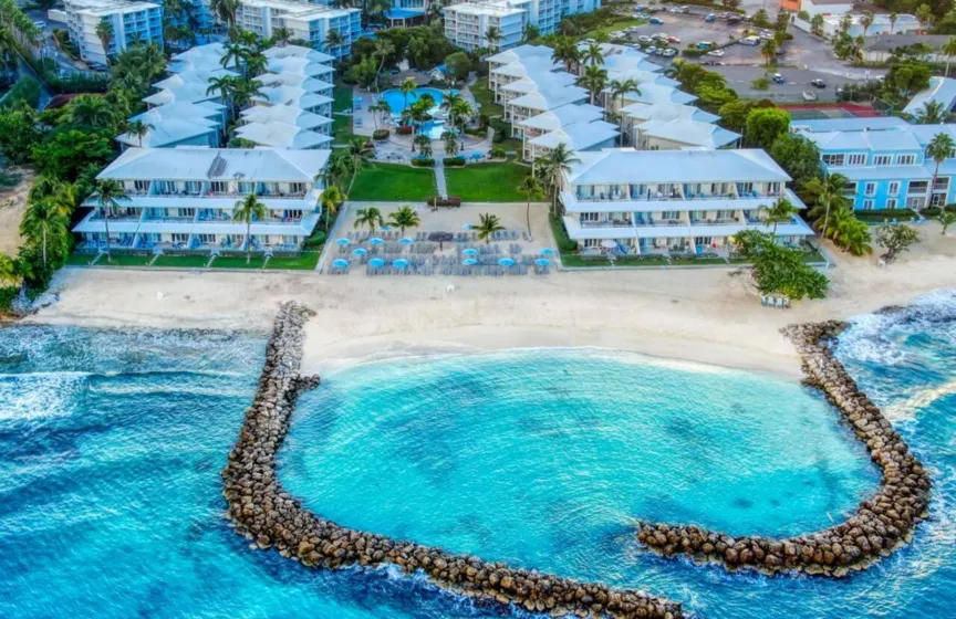 Beautiful Modern Condo on 7 Mile Beach
