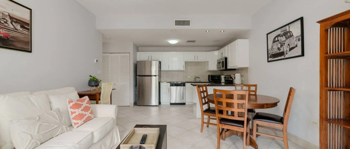 Cosy 1-Bed, Pool + Sea and Dining close by — photo 7 of 14