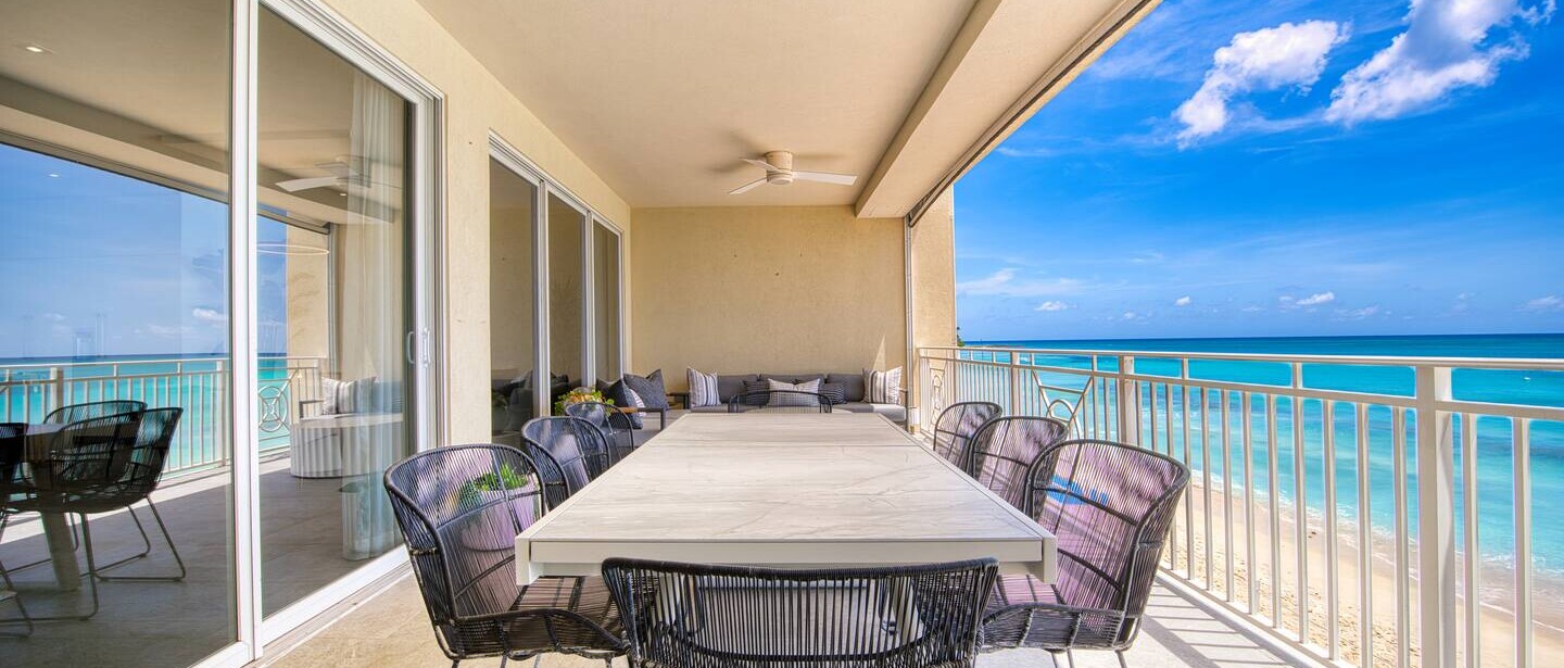 Laguna Del Mar | 3BR Beachfront with Sea Views — photo 30 of 40
