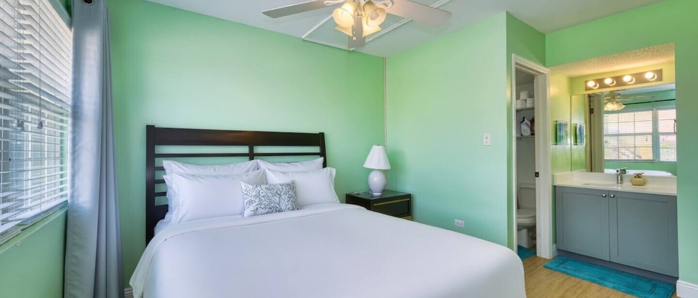 Oceanfront Peace | 2BR with Wave Views — photo 21 of 22