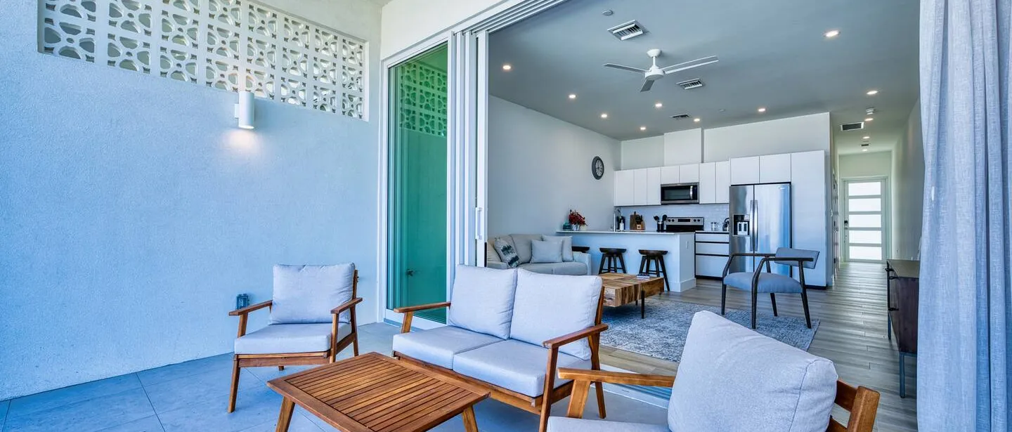 Sunset Point: Chic Meets Luxury — photo 4 of 30