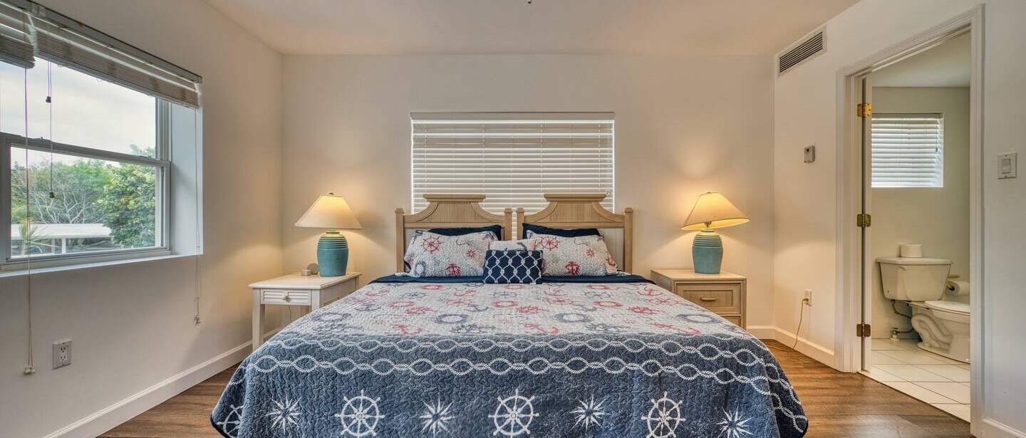 Oceanside Townhome with Watersports at Fingertips! — photo 20 of 53