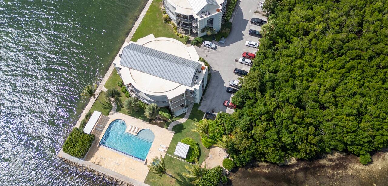 Panoramic Views – Luxury Ocean Front Family Escape — photo 21 of 38