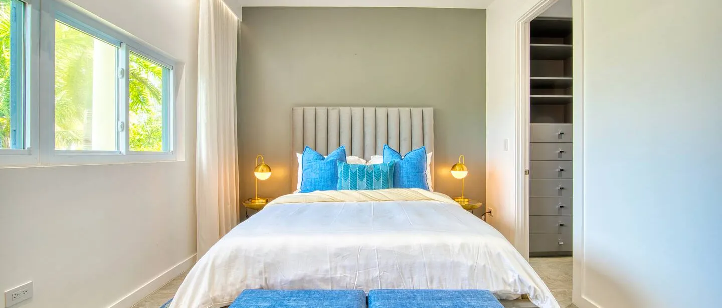 Laguna Del Mar | 3BR Beachfront with Sea Views — photo 11 of 40