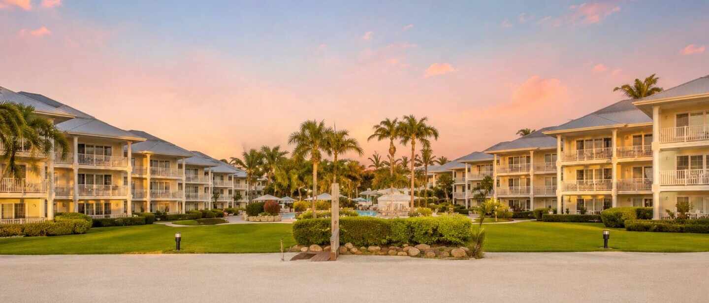 Resort Style 2br/2ba Condo on Seven Mile Beach — photo 48 of 55
