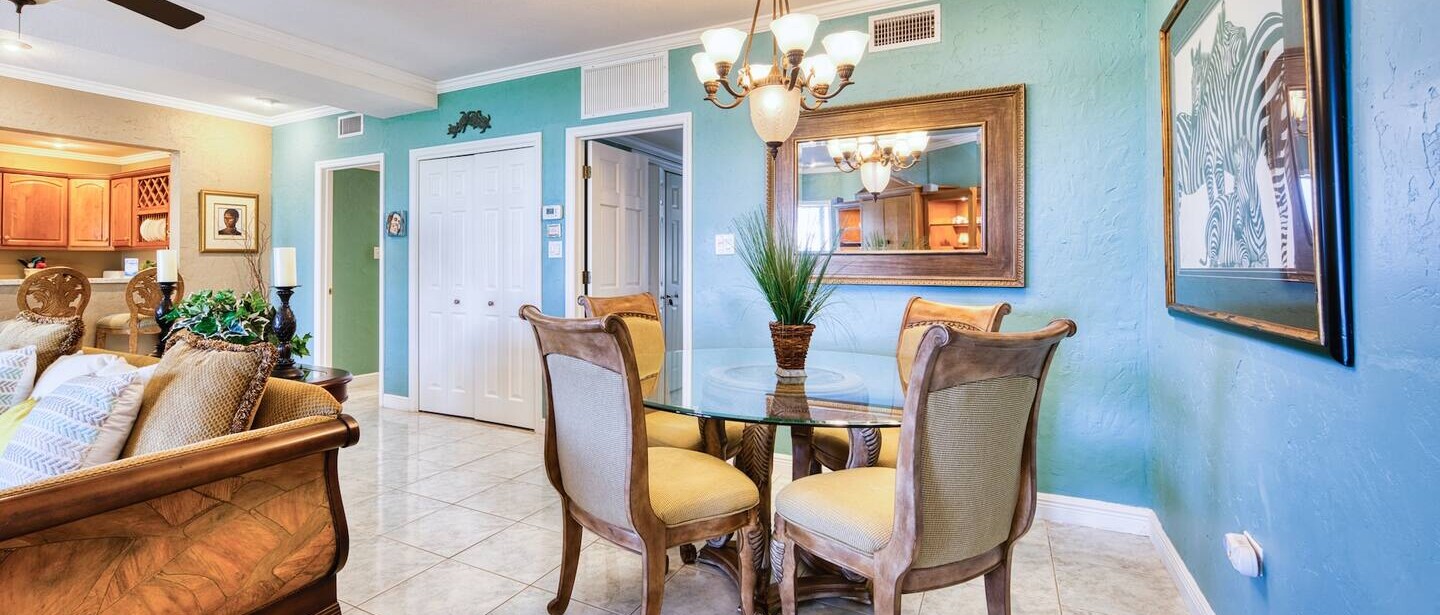 Sunsets at Poinsettia Condo | 7 Mile — photo 14 of 33