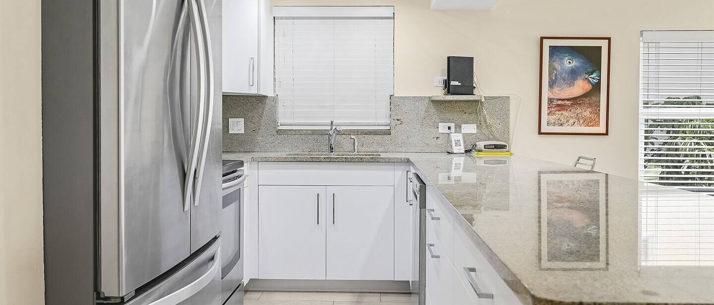 Aqua Bay Premium 7Mile Beach Family Unit — photo 23 of 34
