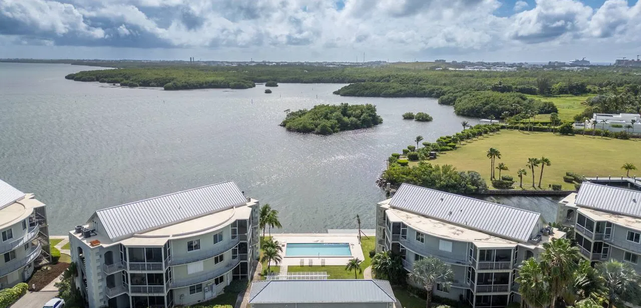 Panoramic Views – Luxury Ocean Front Family Escape — photo 10 of 38