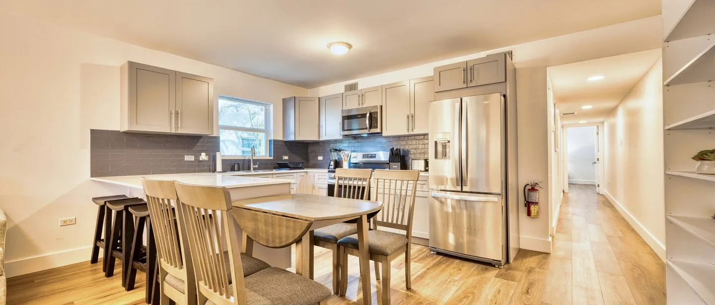 Spacious 2BR, 2 min drive to Seven Mile Beach — photo 10 of 18