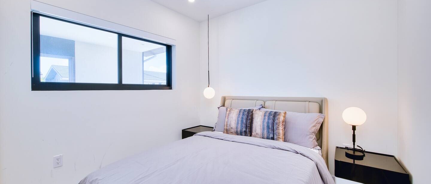 2 Bed Modern Condo with Gym and Stylish Pool Area — photo 17 of 18