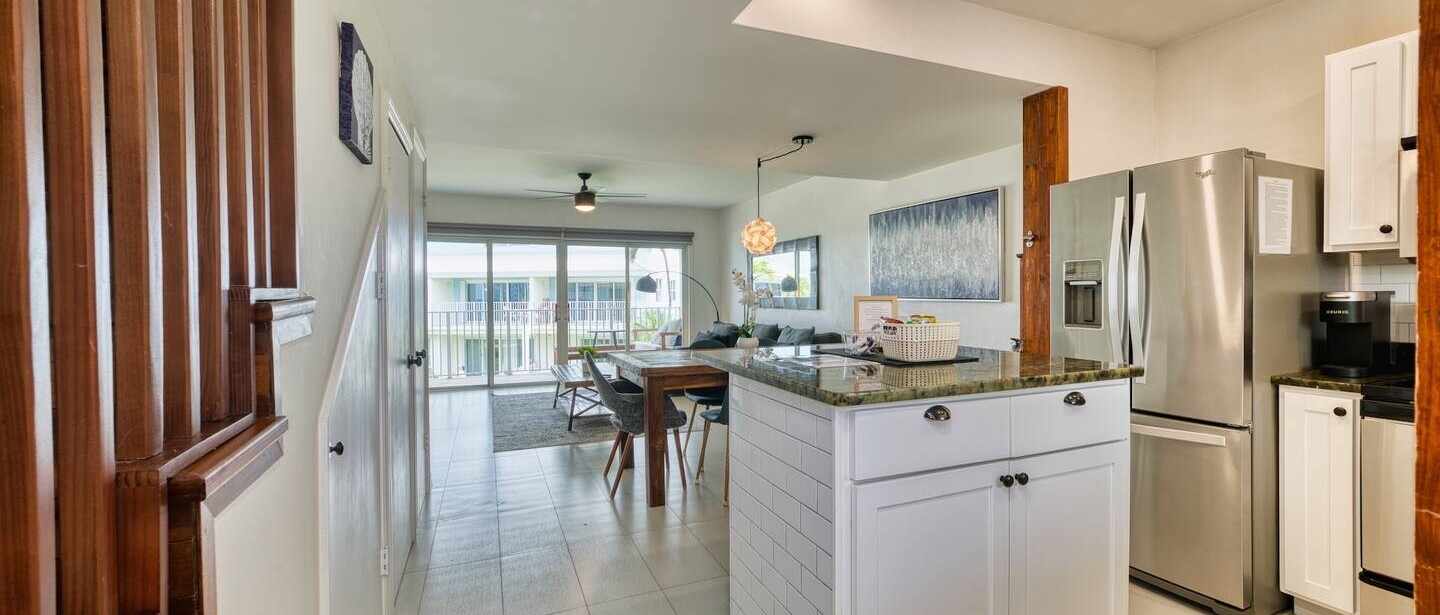 7mile Beachfront! 3 bedroom family beach condo — photo 25 of 38
