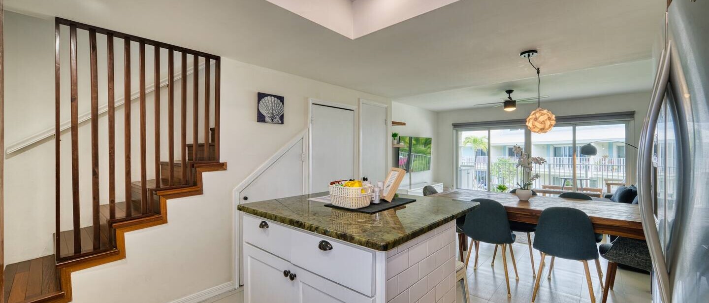 7mile Beachfront! 3 bedroom family beach condo — photo 26 of 38