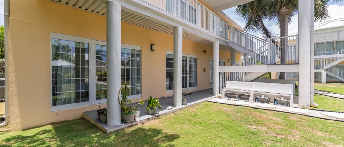 Cosy 1-Bed, Pool + Sea and Dining close by — photo 5 of 14