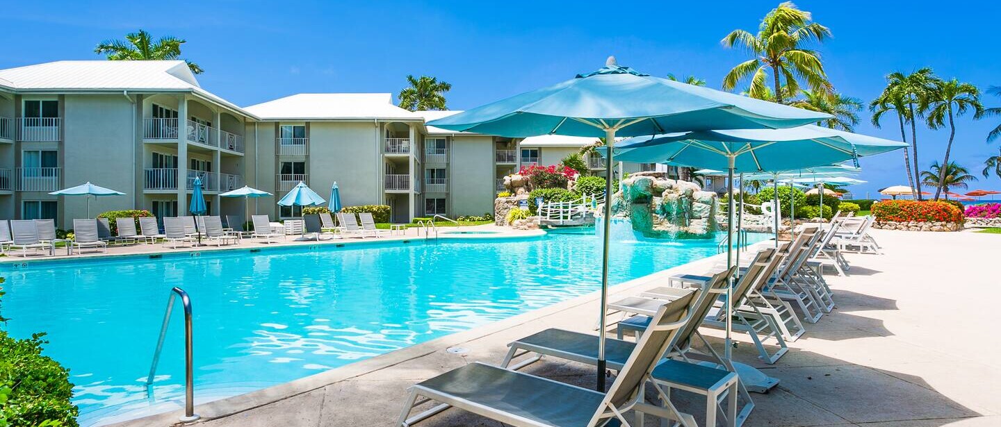 Resort Style 2br/2ba Condo on Seven Mile Beach — photo 15 of 55