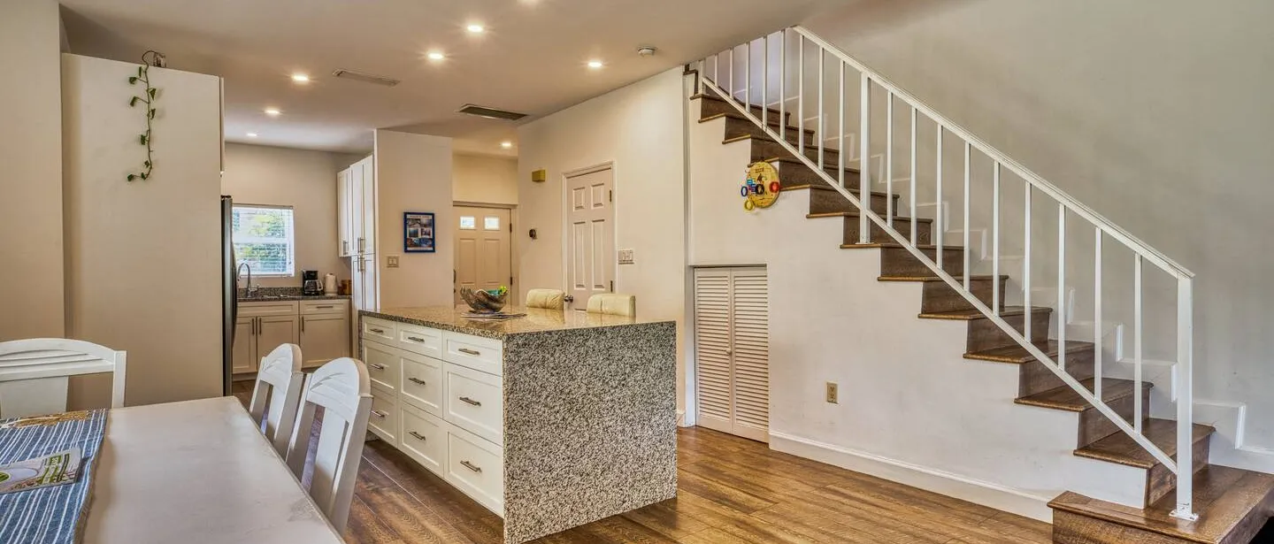 Oceanside Townhome with Watersports at Fingertips! — photo 5 of 53